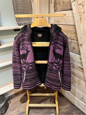 Women’s Purple wool knit Hooded Sweater with Deer Motif